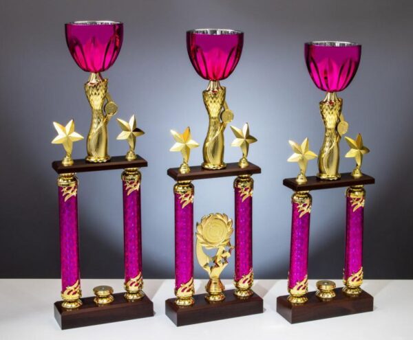 Pinkfarbener Säulenpokal Abstufungen in 2,5cm Schritten