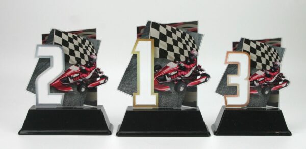 Acrylpokalständer Kart mit Platz Ba 16:13